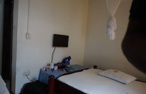 Kigoma Bed & Breakfast | LEADERS LODGE