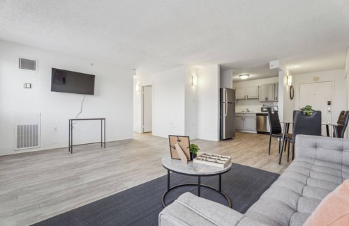 Richmond Apartment | Legacy at Imperial Village 807 I 2 Bed 2 Bath