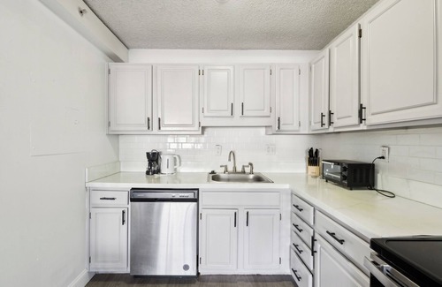 Richmond Apartment | Legacy at Imperial Village 201 I 2 Bed 2 Bath