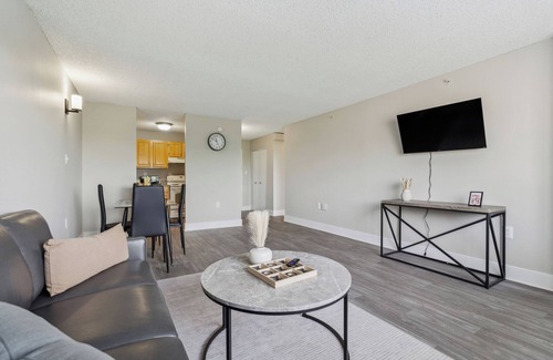 Richmond Apartment | Legacy at Imperial Village 704 I 1 Bed 1 Bath