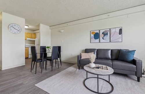 Richmond Apartment | Legacy at Imperial Village 712 I 1 Bed 1 Bath