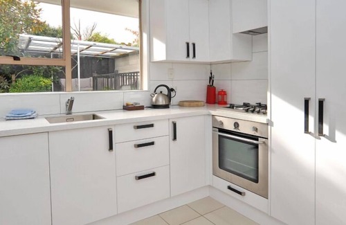 Merivale Apartment | Leinster Villa: Spacious three bedroom apartment