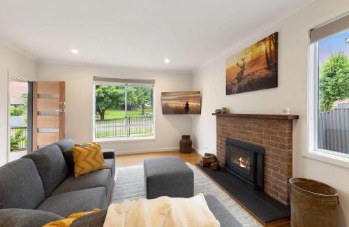 Myrtleford House | Lemon & Myrtle Cottage