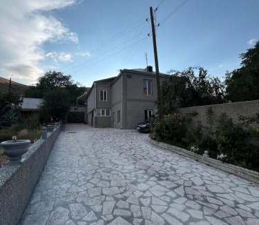 Aghavnadzor House | LEO Home