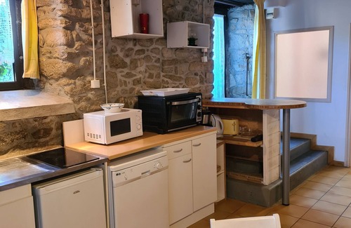 Theix-Noyalo Apartment | Les Ajoncs - charming gîte
