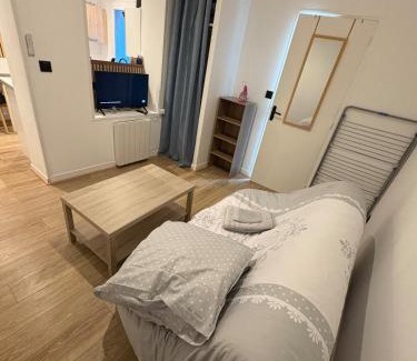 Bailleval Apartment | Les Allées du Parc