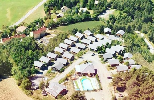 Seyne Cabin | les balcons du grand puy