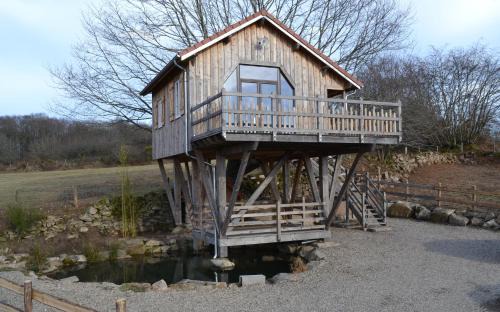 Saint-Sernin-du-Bois Ski Chalet | Les cabanes des Fontaines