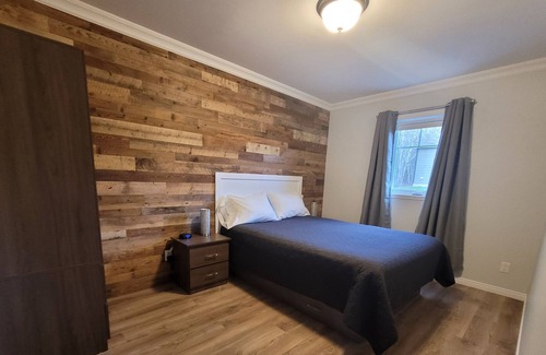 Miguasha-Ouest Ski Chalet | Les Chalets de la Mer, located opposite Baie-des-Chaleurs in Miguasha in Gaspési