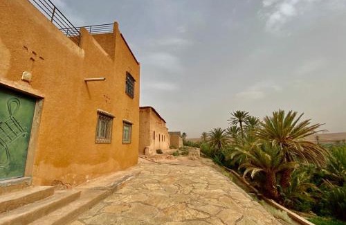 Tinghir House | Les chandelles
