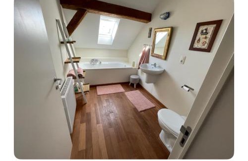 Erpent House | Les deux chambres au dessus de la colline