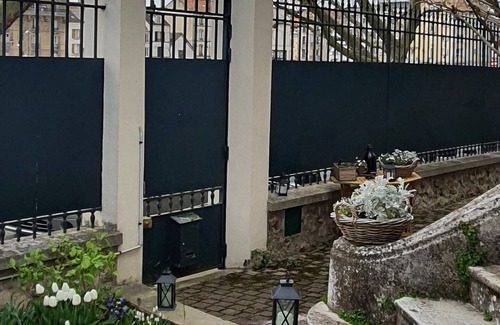 Lagny-sur-Marne Villa | Les Flolies on the banks of the Marne: Character villa - Disney - Paris