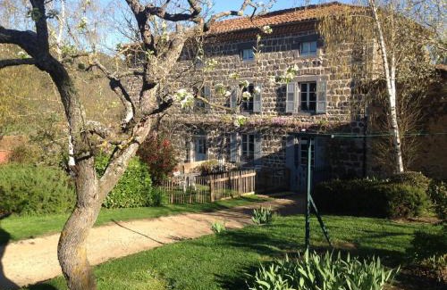 Saint-Ilpize Bed & Breakfast | Les Jardins d'Anna - Chambres d'hôtes