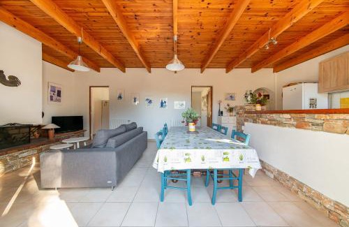 Regusse House | Les Olivettes - Maison très calme Parking privé