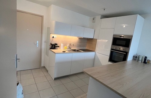 Miramas Apartment | Les Ombrelles, apartment in secure residence with elevator and garage