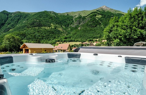 Aspres-les-Corps Ski Chalet | Les Petits Ecrins Avec Spas Privatifs
