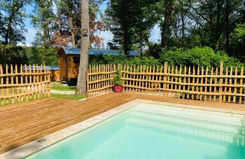 Rouffignac-Saint-Cernin-de-Reilhac House | Les Roulottes de l Herm Piscine Jacuzzi Perigord