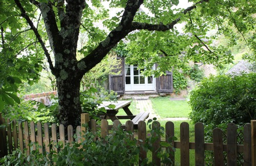 Coubisou Cottage | Les Terrasses de Labade, charming gîte between Lot and Aubrac, with swimming pool and spa
