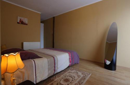 Saint-Amand-de-Coly Bed & Breakfast | les Tours de Bombel