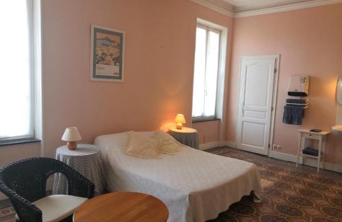 Salleles-d'Aude Bed & Breakfast | Les Volets Bleus