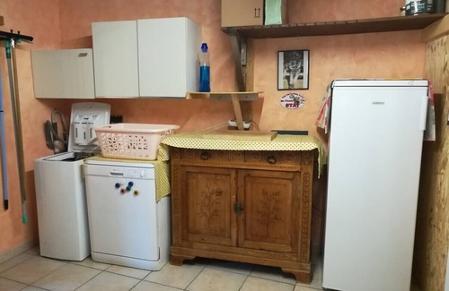 Mejannes-le-Clap House | LES Volets Verts