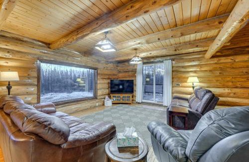 Sterling House | Less Than 1 Mi to Kenai River Spacious Cabin with Deck!