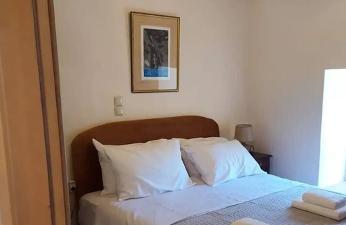 Zarouhla Apartment | LevanderAroania suites