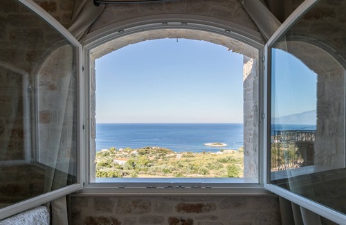 Skinaria House | Levandi 5-Bedroom Villa with Private Pool