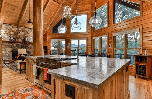 Ellijay Cabin | Liberty Lookout | Ellijay, GA