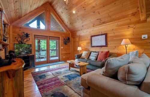 Mineral Bluff House | License 2 Chill - Mountain views of GA TN and NC