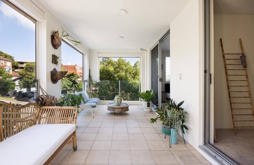 North Bondi Apartment | Light and Bright Bondi Beach