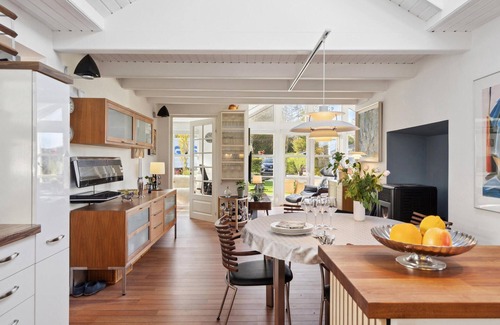 Tørresø House | Light-flooded and beautiful cottage, within walking distance of the famous Tørresø beach.