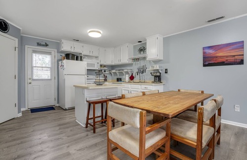 Chincoteague House | Lighthouse Estates 8 - Water views; Shared pool!