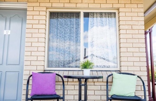 Goulburn Hotel | Lilac City Motor Inn Standard Queen Room 2