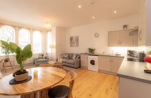 Wellington Apartment | Lilleshall - Beautiful Serviced Apartment