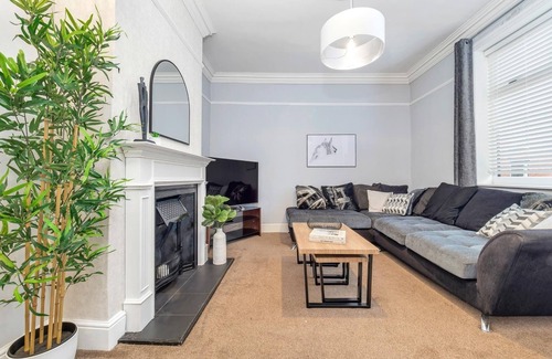 Wolstanton House | Lily House | by Truestays ® Serviced Accommodation