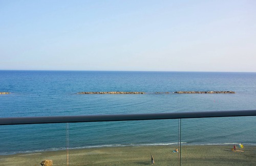Agios Tychon Apartment | Limassol on the Beach Apartment