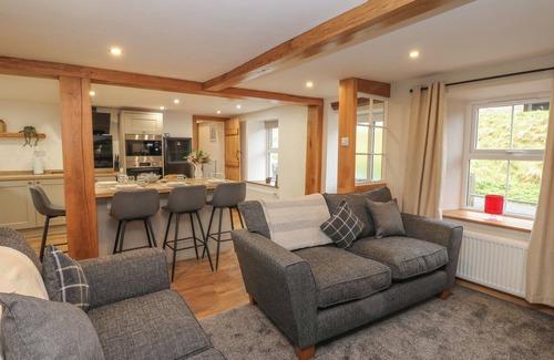 Winton House | LIME TREE COTTAGE, pet friendly, with open fire in Kirkby Stephen