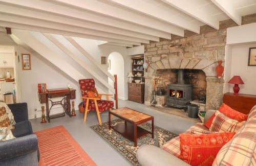 Carran House | Limestone Cottage