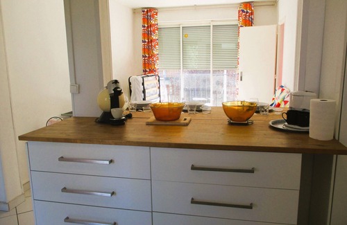 Limoges Apartment | Limoges, T2 +parkings au Jardin ,acces Facile !