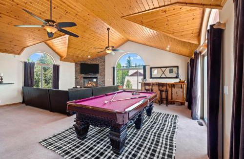 Castle Glen Estates House | Linaker Lodge by AvantStay Gorgeous Cabin in Big Bear w Views