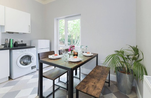Beeston Apartment | Linden Grove 1 - Fresh and Modern 1 Bed apartment