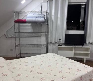 Colombo Apartment | Lindo Apartamento com Garagem Privativa no Atuba