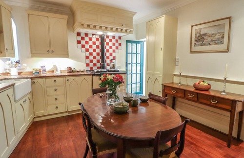 Moretonhampstead Cottage | LION HOUSE, romantic, luxury holiday cottage in Moretonhampstead