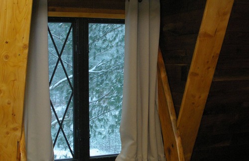 Lowville Cabin | Lion's Den Cabin at The King's Pines