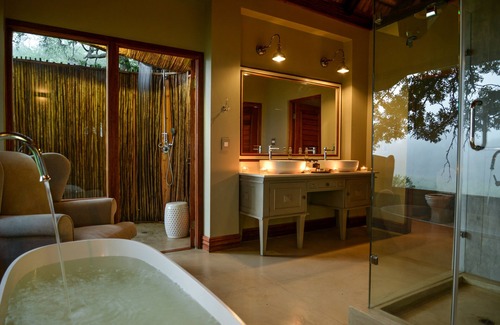 Skukuza Hotel | Lion Sands Narina Lodge