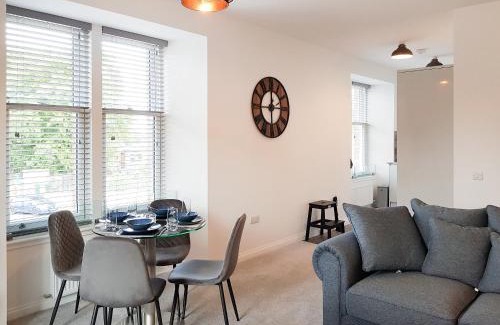 Falkland House | Liquorstane - Uk40568