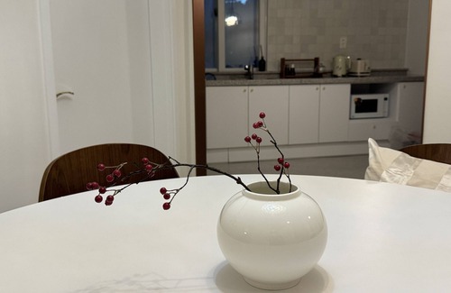 Sinsu-dong Apartment | Literally 1 minute to the subway. Perfect for a family of 5.