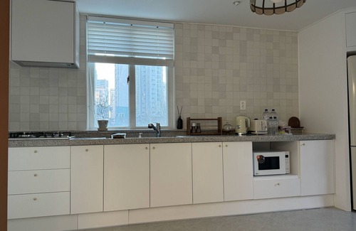 Sinsu-dong Apartment | Literally 1 minute to the subway. Perfect for a family of 5.