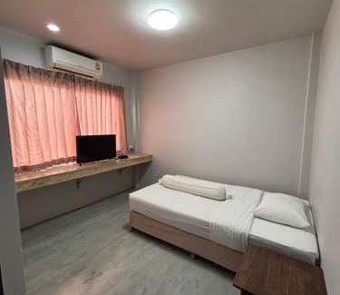 Phitsanulok Hostel | Lithai Guesthouse